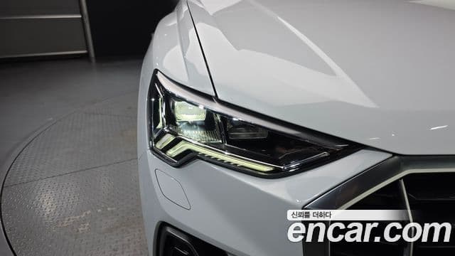 Audi Q3 2022 — Photo 17/30