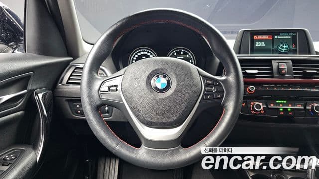 BMW 1 Series 2019 — ფოტო 13/20