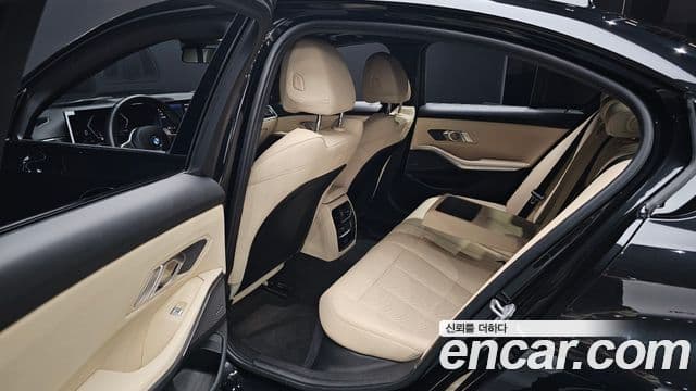 BMW 3 Series 2024 — ფოტო 12/20
