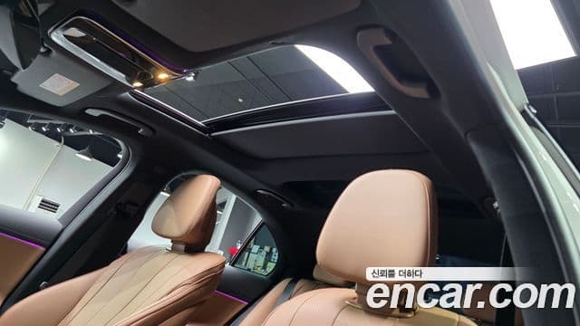 Mercedes-Benz E-Class 2025 — ფოტო 20/20