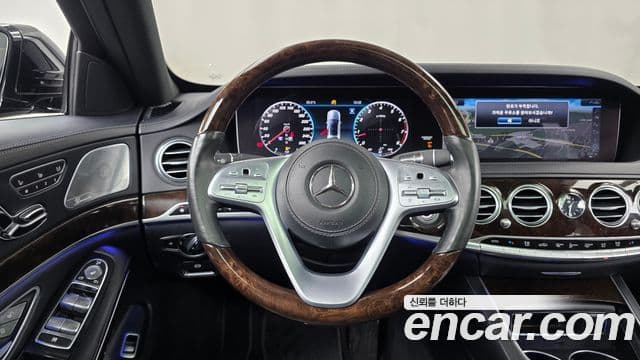 Mercedes-Benz S-Class 2020 — ფოტო 13/20