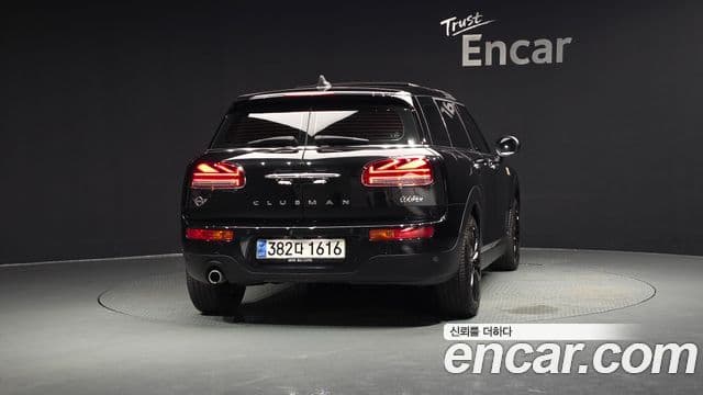 Mini Cooper Clubman 2023 — ფოტო 4/20