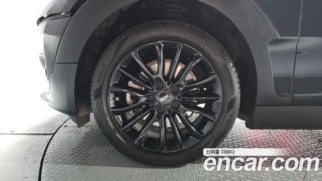 Mini Cooper Clubman 2023 — ფოტო 5/20