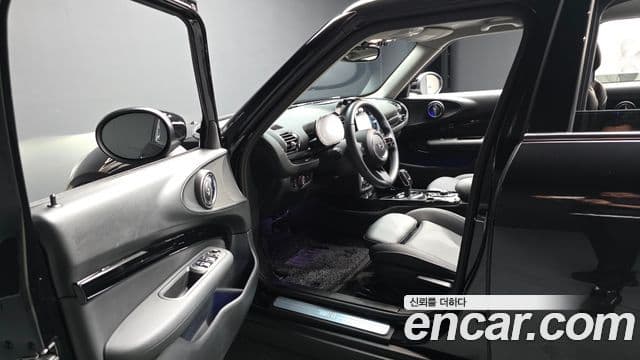 Mini Cooper Clubman 2023 — ფოტო 10/20