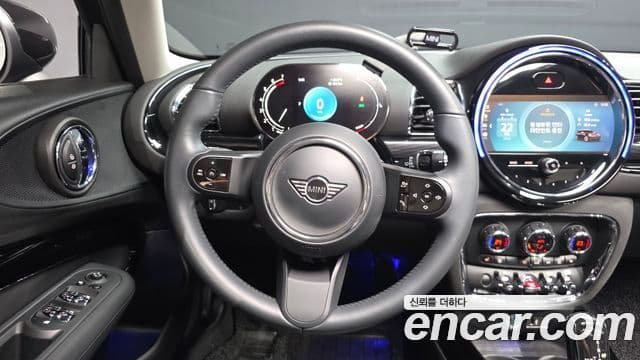 Mini Cooper Clubman 2023 — ფოტო 13/20