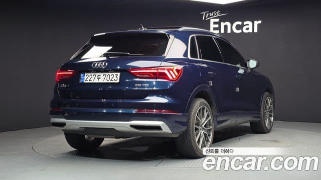 Audi Q3 2020 — Фото 1/20