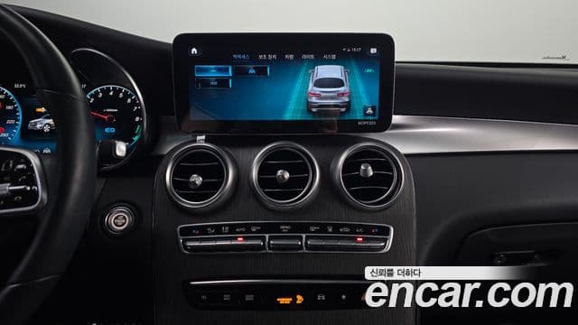 Mercedes-Benz GLC-Class 2021 — фото 15 из 20