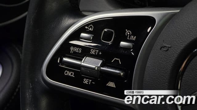 Mercedes-Benz GLC-Class 2021 — Şəkil 19/20