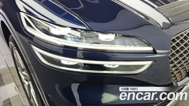 Genesis GV70 2021 — Photo 2/33