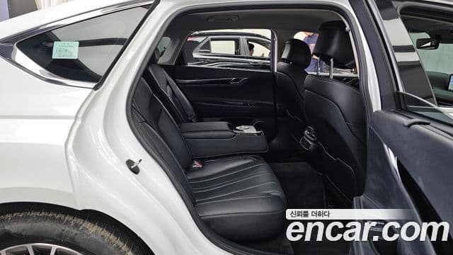 Genesis Electrified G80 2021 — фото 12 из 20