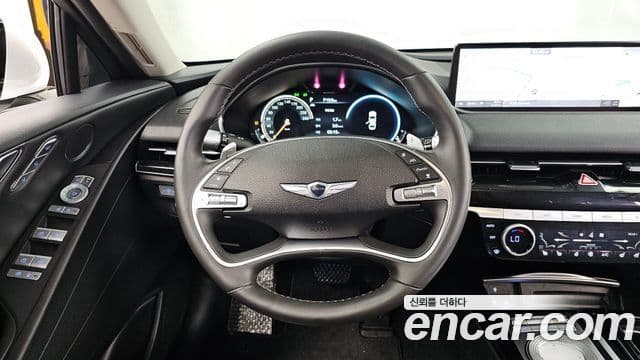 Genesis Electrified G80 2021 — фото 13 из 20