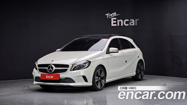 Mercedes-Benz A-Class 2018 — ფოტო 1/20