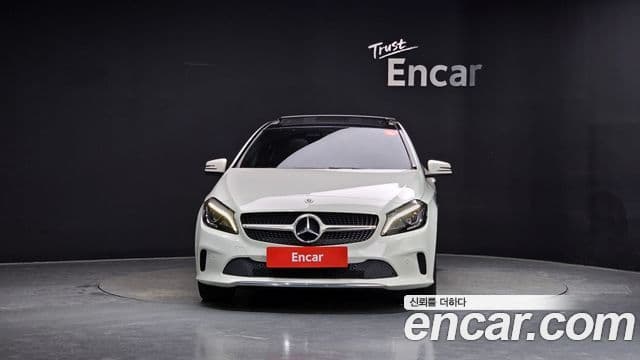 Mercedes-Benz A-Class 2018 — ფოტო 17/20