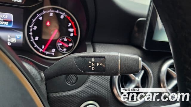 Mercedes-Benz A-Class 2018 — ფოტო 16/20