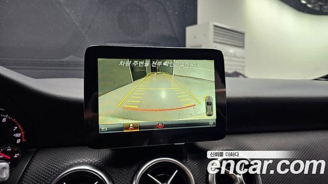 Mercedes-Benz A-Class 2018 — ფოტო 7/20