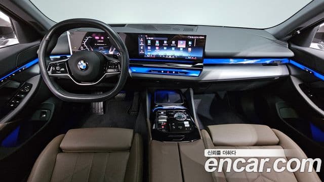 BMW 5 Series 2025 — ფოტო 7/20