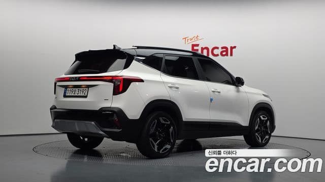 Kia Seltos 2022 — Şəkil 2/20