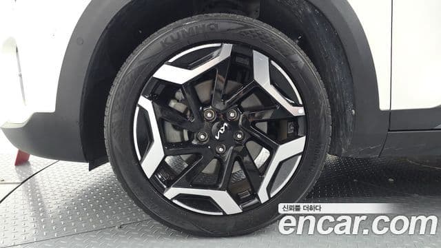Kia Seltos 2022 — Şəkil 5/20