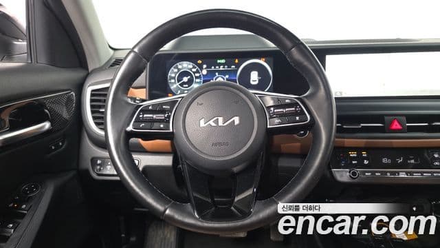 Kia Seltos 2022 — Şəkil 13/20