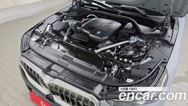BMW 5 Series 2025 — ფოტო 6/20