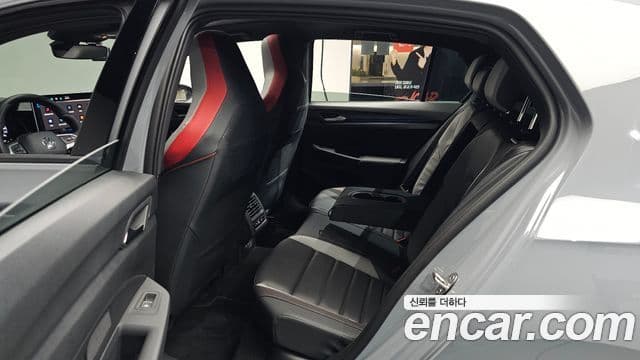 Volkswagen Golf 2026 — Şəkil 12/20