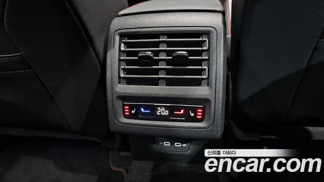 Volkswagen Golf 2026 — Şəkil 19/20