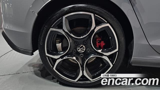 Volkswagen Golf 2026 — Photo 38/41
