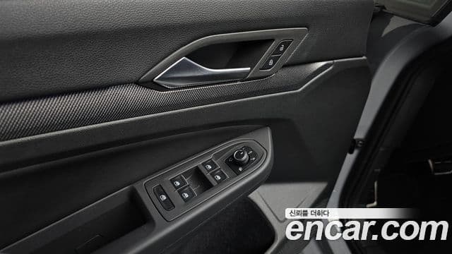 Volkswagen Golf 2026 — Photo 22/41