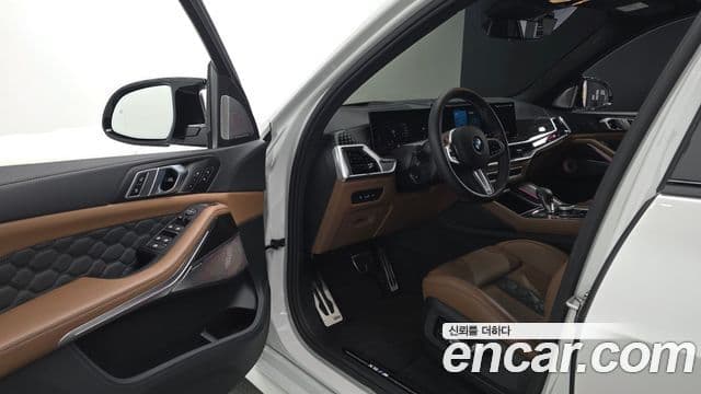 BMW X5M 2025 — Photo 21/36