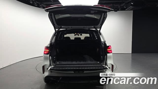 BMW X5M 2025 — Photo 29/36