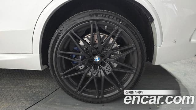 BMW X5M 2025 — Photo 35/36