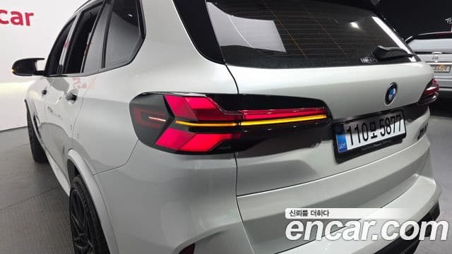 BMW X5M 2025 — Photo 32/36