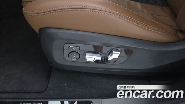 BMW X5M 2025 — Photo 36/36