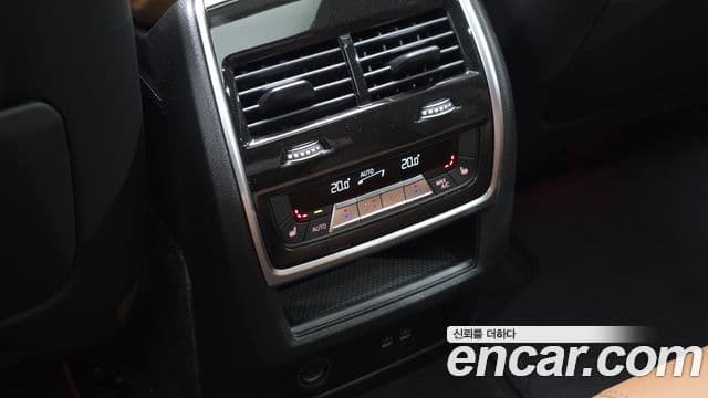 BMW X5M 2025 — Photo 23/36