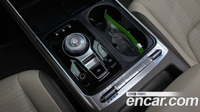 Kia Carnival 2024 — Şəkil 9/20