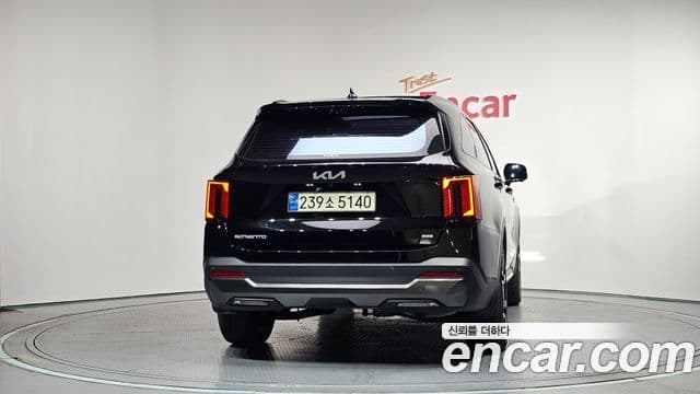 Kia Sorento 2023 — ფოტო 4/20