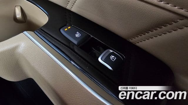 Kia Sorento 2023 — ფოტო 18/20