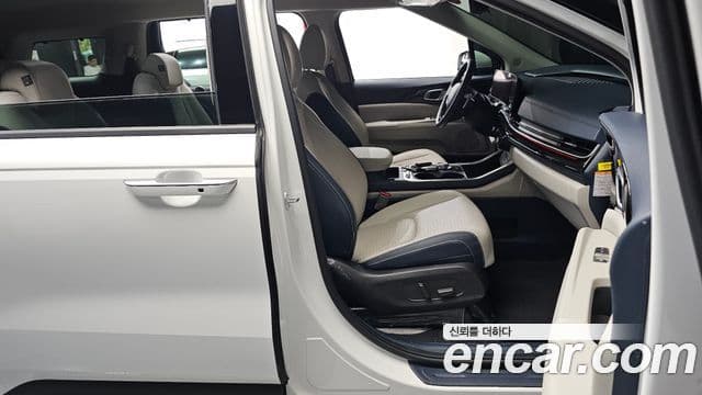 Kia Carnival 2024 — Photo 26/30