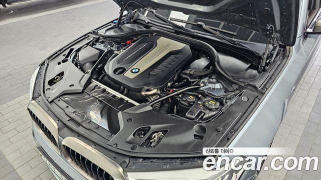 BMW 5 Series 2018 — ფოტო 5/20
