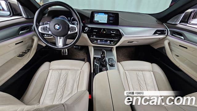 BMW 5 Series 2018 — ფოტო 6/20