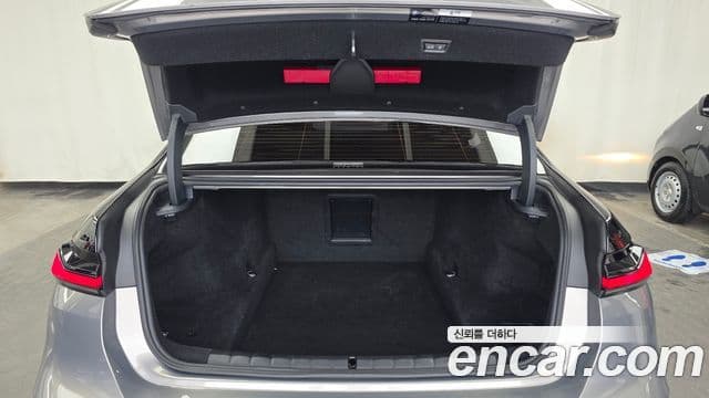 BMW 7 Series 2022 — ფოტო 20/20