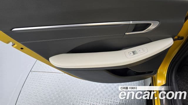 Hyundai Sonata Hybrid 2019 — Photo 2/35