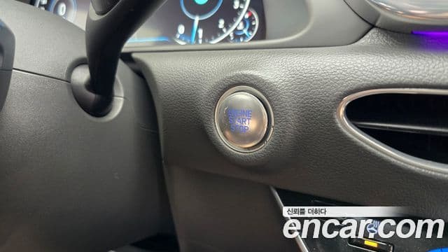 Hyundai Sonata Hybrid 2019 — Photo 11/35