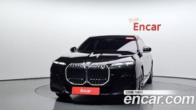 BMW 7 Series 2022 — ფოტო 3/20