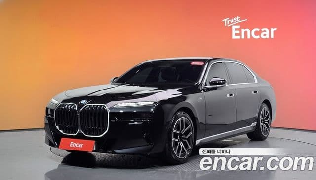 BMW 7 Series 2022 — ფოტო 1/20