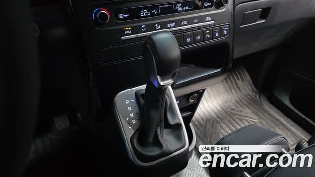 Hyundai Staria 2026 — ფოტო 8/20