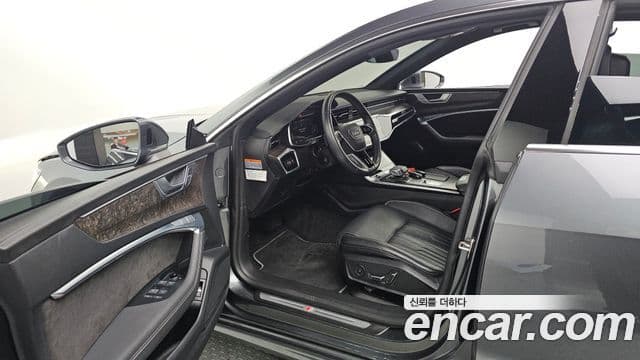 Audi A7 2021 — Şəkil 10/20