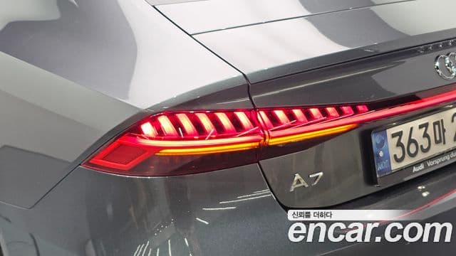 Audi A7 2021 — Photo 12/35