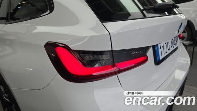 BMW 3 Series 2025 — ფოტო 30/35