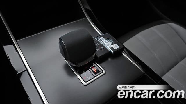 Land Rover Range Rover Evoque 2024 — ფოტო 9/19
